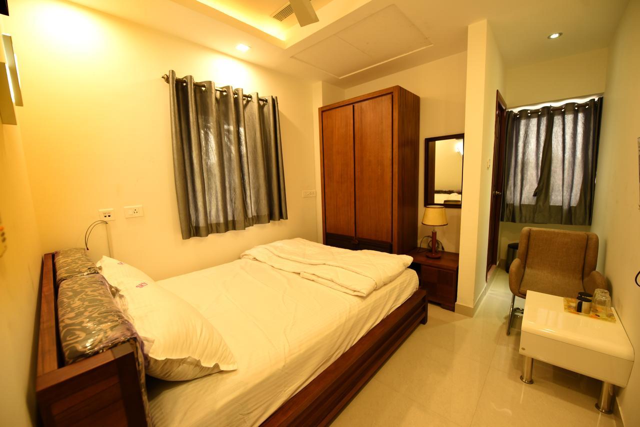 Sky Residency Bed & Breakfast Chennai Bagian luar foto