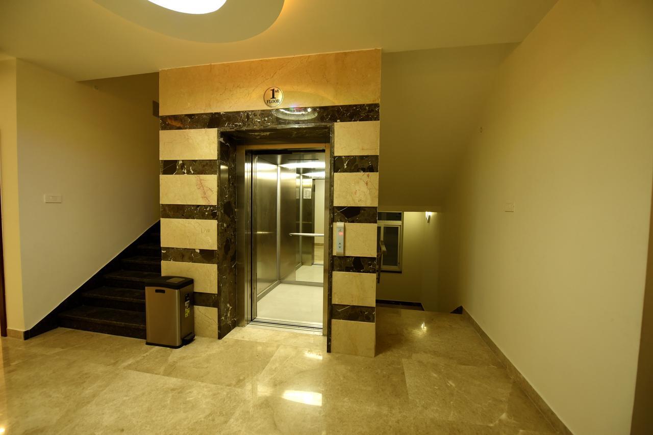 Sky Residency Bed & Breakfast Chennai Bagian luar foto